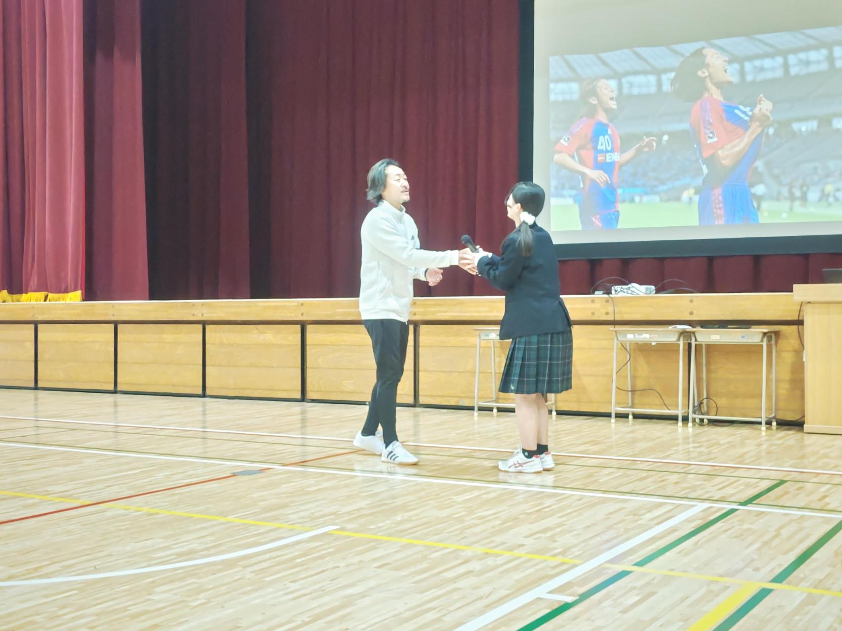 メディア (5) (1)